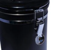 KoffieCanners Koffie Bewaarbus Luchtdicht Met CO2 Uitlaat Voor 600 Gram - Koffieblik Matzwart 14 KoffieCanners Koffie Bewaarbus Luchtdicht Met CO2 Uitlaat Voor 600 Gram - Koffieblik Matzwart -Koffie Drinken Winkel 1200x796 2