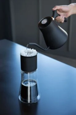 FELLOW - Stagg [XF] Set (Dripper + Carafe) - Handmatige Filterkoffie Set -Koffie Drinken Winkel 800x1200 5